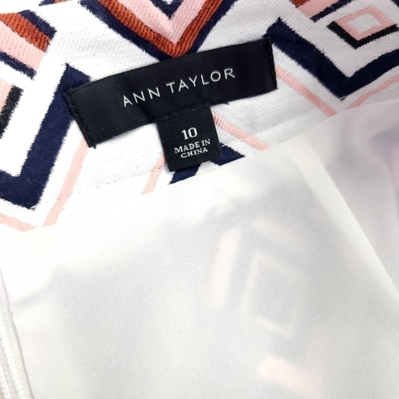 Ann Taylor White Patterned Skirt Sz 10 - Picture 3 of 11
